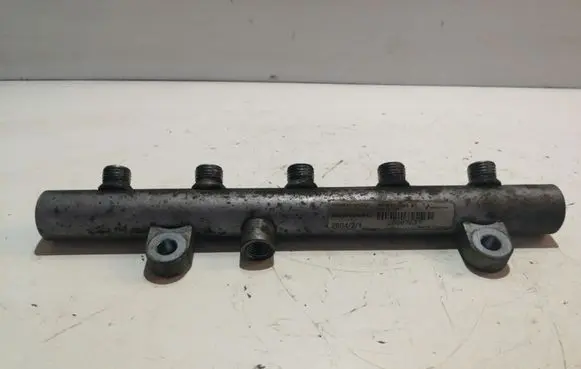 Volvo V50 Fuel main line pipe 9645689580 200076637