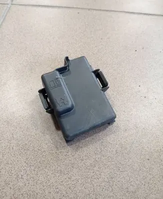 Volvo V70 Fuse box cover 31300188