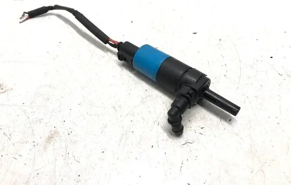 Volkswagen Golf Plus Headlight washer pump 3B7955681