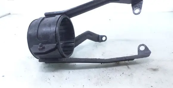 Audi A4 S4 B5 8D Fuel filter bracket/mount holder 8D0201987