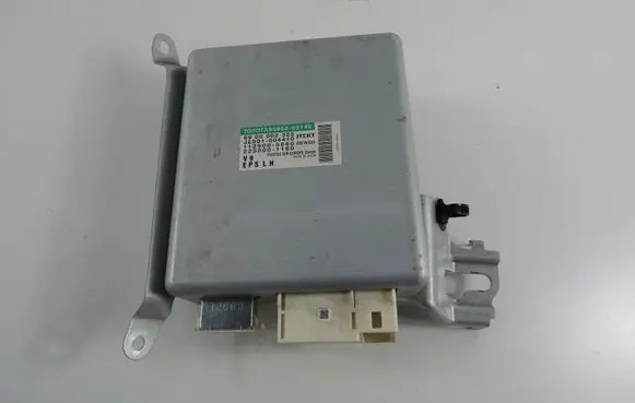 Toyota Avensis T270 Power steering control unit/module 8965005140