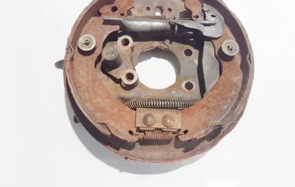 Mitsubishi Colt Handbrake/parking brake pads 