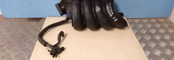 Toyota Avensis T250 Intake manifold