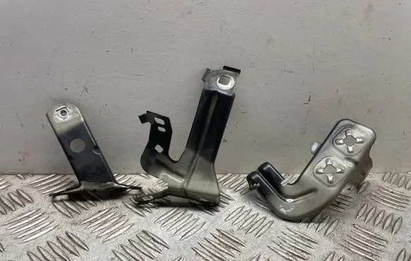 BMW 4 F36 Gran coupe Fender mounting bracket 7255821