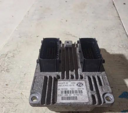 Fiat Punto (188) Engine control unit/module 6160109907 64HX1D9G 51793102
