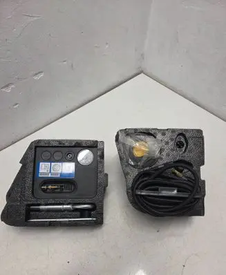 Opel Meriva B Tool set 328912134