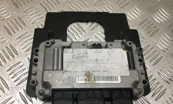 Citroen C4 I Engine control unit/module 9664285080