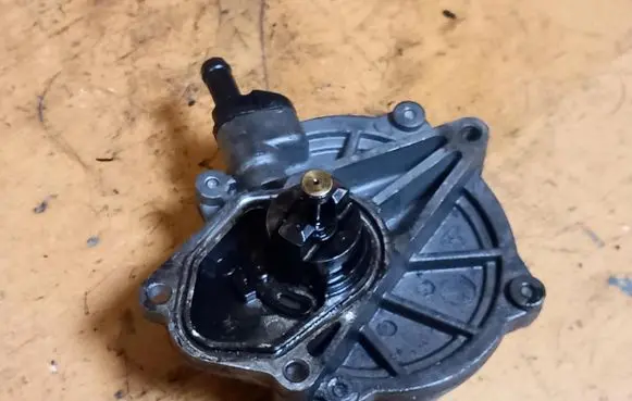 Hyundai i40 Vacuum pump 288102A580