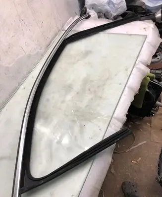 Mercedes-Benz EQA Rubber seal front door window/glass A2477254200