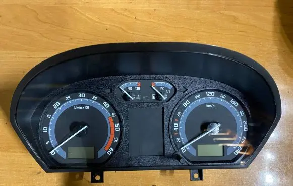 Skoda Fabia Mk1 (6Y) Speedometer (instrument cluster) 6Y0920883D 88311298