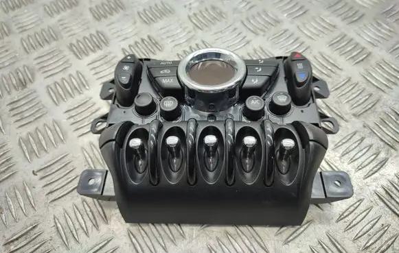 Mini Cooper Countryman R60 Climate control unit E1060547