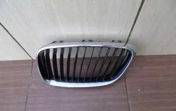 BMW 2 F22 F23 Front bumper upper radiator grill