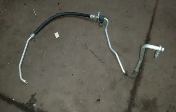 Mitsubishi Outlander Air conditioning (A/C) pipe/hose