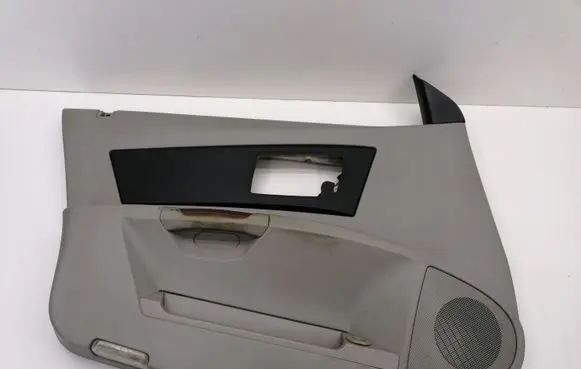Cadillac CTS Front door card panel trim 25768636