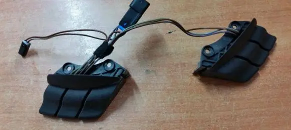 Opel Meriva A Steering wheel buttons/switches 09185419
