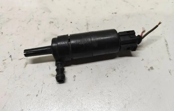Audi A4 S4 B7 8E 8H Headlight washer pump 3B7955681