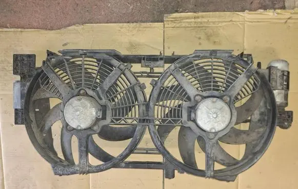Electric radiator cooling fan