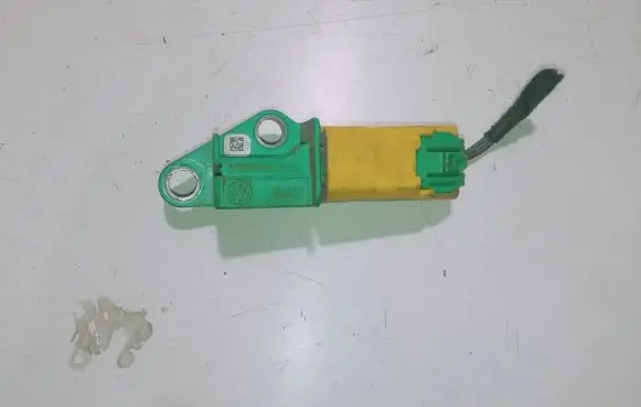Audi A6 S6 C6 4F Airbag deployment crash/impact sensor 1K0909606 5WK43273