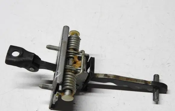 Peugeot 5008 Front door check strap stopper 9686219510