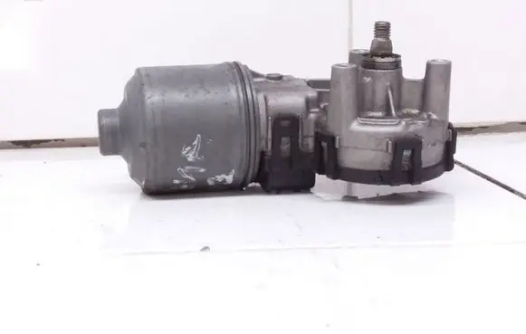 Skoda Octavia Mk1 (1U) Wiper motor 1J1955113B