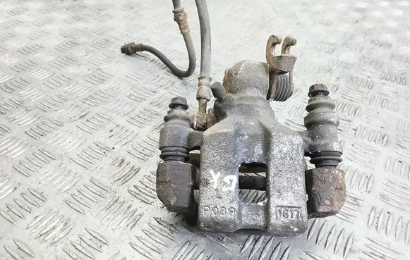 KIA Carens I Rear brake caliper 