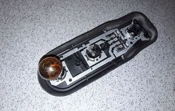Tail light part