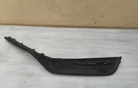 Volvo V60 Front bumper splitter molding 31425113