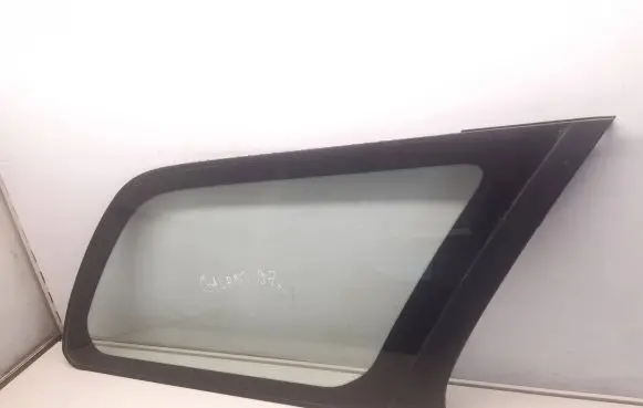 Mitsubishi Galant Rear side window