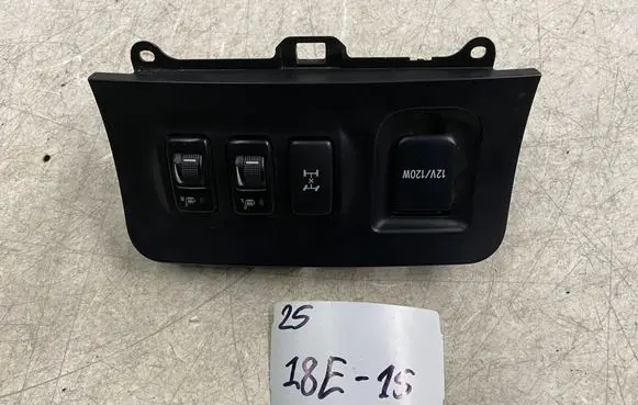 Toyota Land Cruiser (J120) Seat heating switch 6002060040