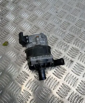 Porsche Taycan 9J1 Water pump 8K0965567B