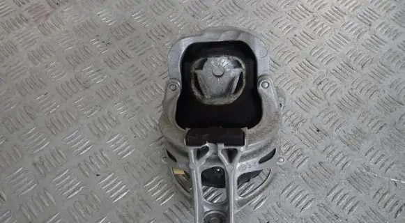 Audi S5 Engine mount vacuum valve 4M0199372FG