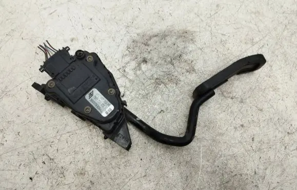 Seat Alhambra (Mk1) Accelerator throttle pedal 7M1721603A 98VW9F836AB 6PV00777003