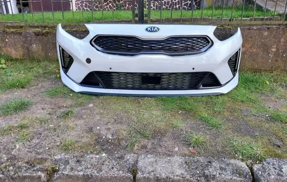 KIA Ceed Manufacturer badge logo/emblem