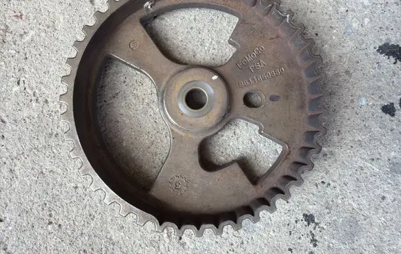Peugeot 308 Camshaft pulley/ VANOS 9811850880