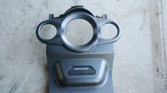 Ford Ecosport Tailgate/trunk/boot open switch 