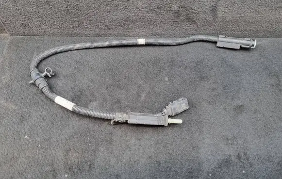Audi A4 S4 B9 AdBlue Liquid refill tube 04L131960B