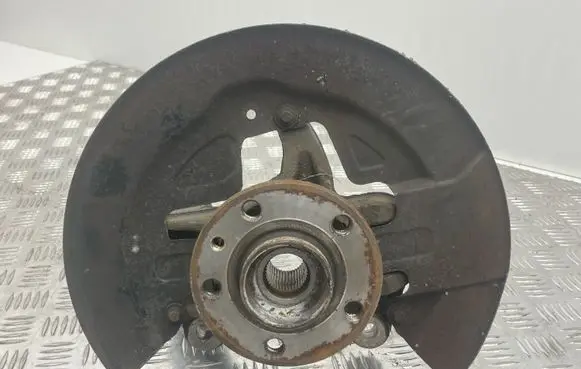 Volvo V60 Front wheel hub 6G913K171A