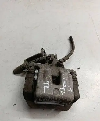 Hyundai i30 Rear brake caliper AWF251A54