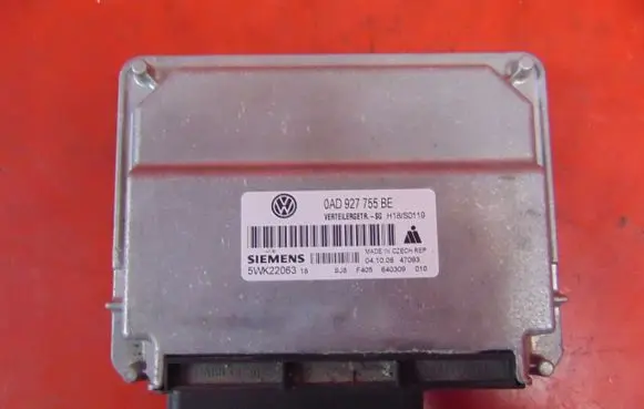 Volkswagen Touareg I Gearbox control unit/module 0AD927755BE