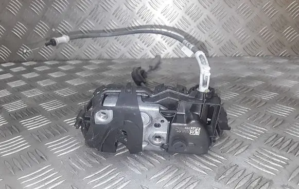 Opel Mokka B Front door lock 1A006443