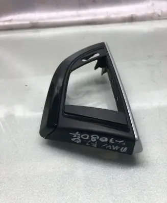 BMW 1 E81 E87 Front door window switch trim 8068261A