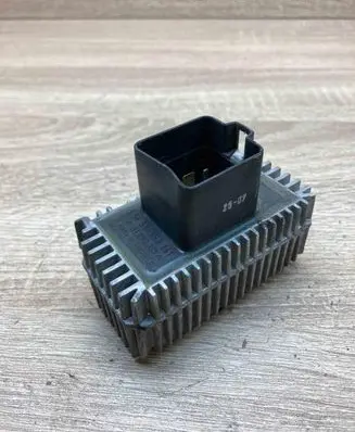 Opel Astra G Glow plug pre-heat relay 55354141 51299018A