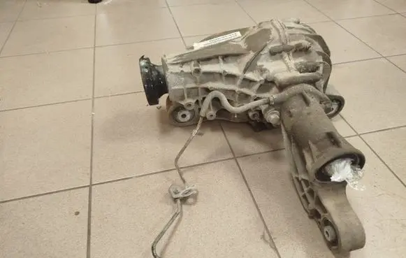 Mercedes-Benz GL X164 Front differential a1643302202 4460060222
