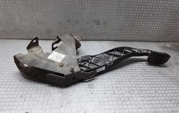 Clutch pedal