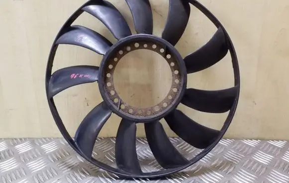 Volkswagen PASSAT B5.5 Fan impeller 058121301B