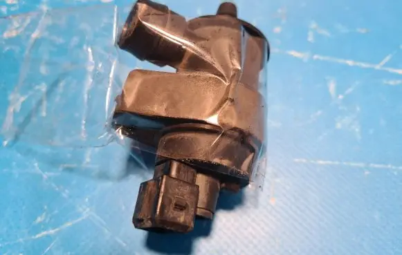 Opel Astra H Vacuum valve 13110331