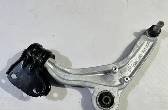 Lincoln Continental Front lower control arm/wishbone G3GC3A053BF