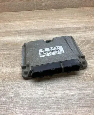 Skoda Octavia Mk1 (1U) Engine control unit/module ECU 06A906018DJ 0261206144
