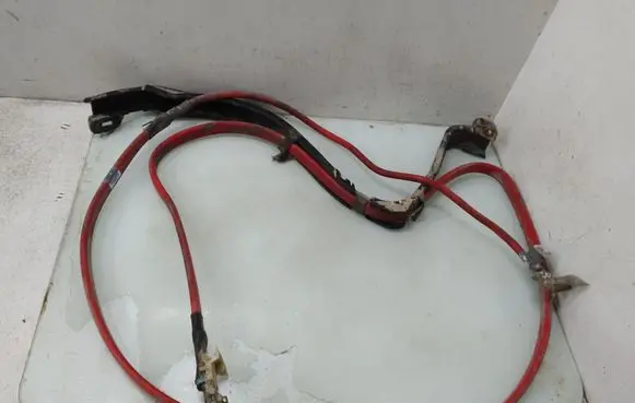 BMW 5 E60 E61 Positive cable (battery) 61106927706