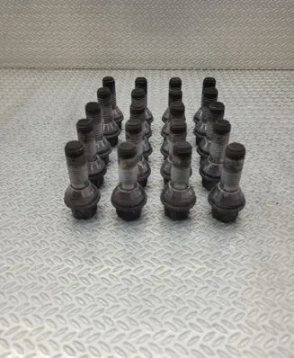 Volvo XC40 Nuts/bolts 